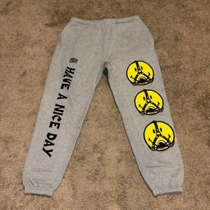CHINATOWN‎ MARKET X DOLLS KILL SMILEY GAG SWEATPANTS SZ LG